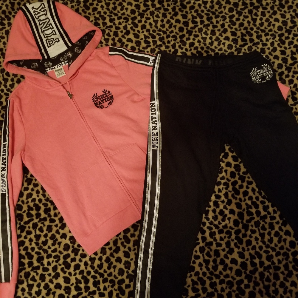 VS Pink online exclusive nation set